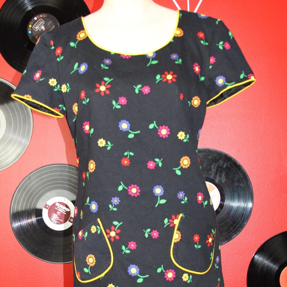 Vintage Flower Power Mod Minidress Size 4